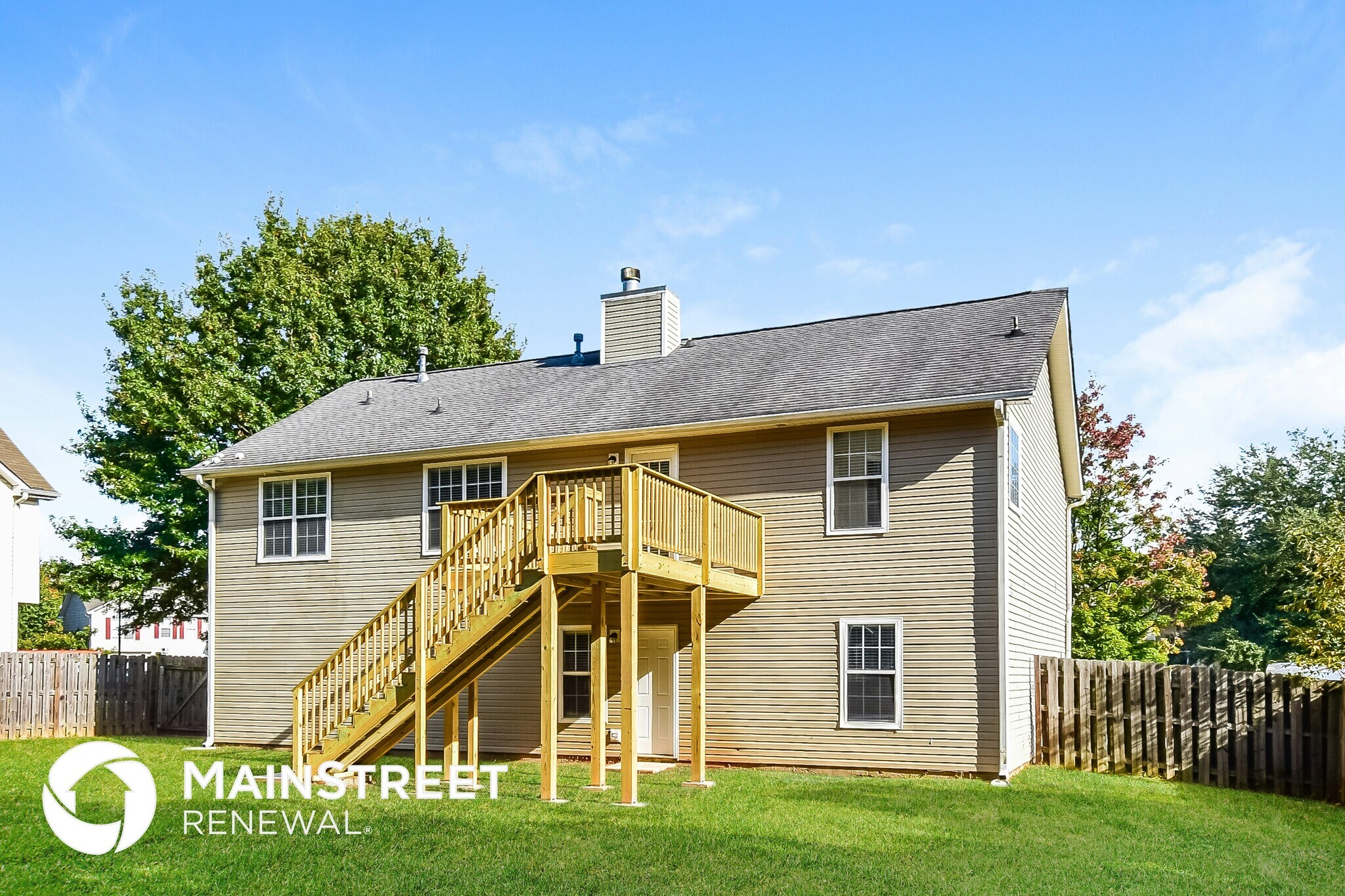 Building Photo - 10545 Day Lily Dr