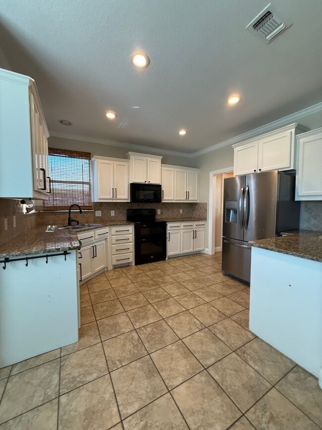 Building Photo - 1846 Sandpiper Dr
