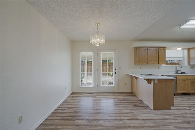 Building Photo - 11045 E Turquoise Cir