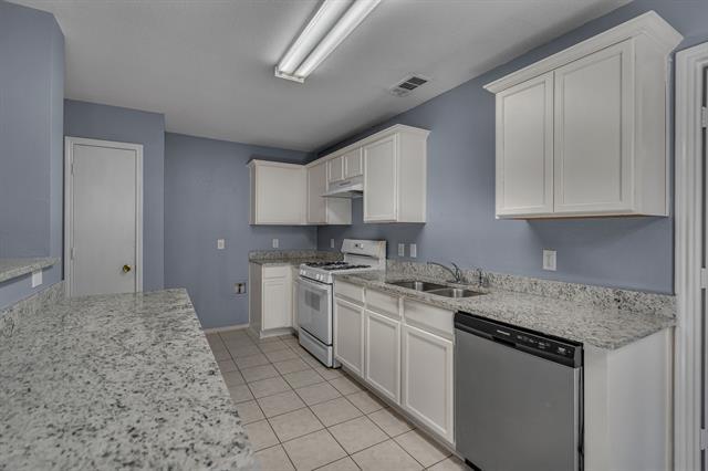 Building Photo - 2312 Tailburton Ct