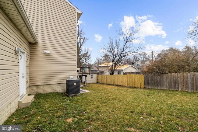 Building Photo - 7665 Cedar Dr