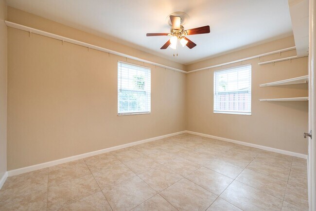 Building Photo - READY FOR A NEW TENANT - EXCELLENT PRIVATE PROPERTY IN SOUTH MIDDLE RIVER