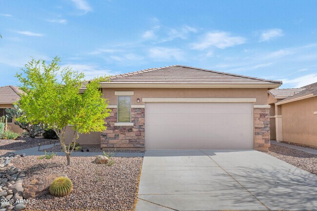 Primary Photo - 40291 N La Cantera Dr