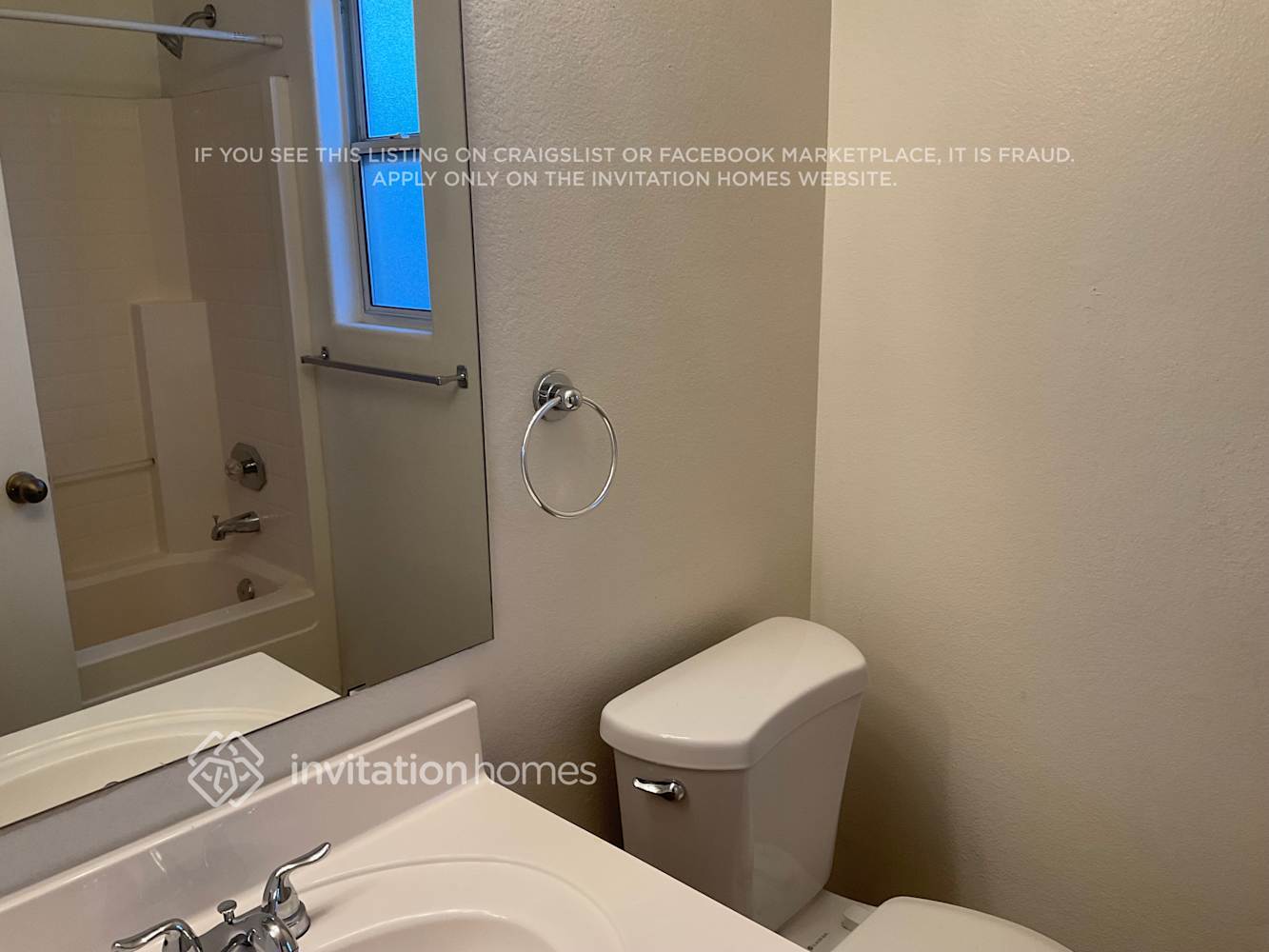 Building Photo - 3059 W Lone Cactus Dr