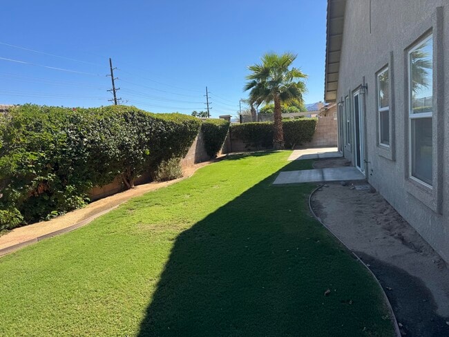 Building Photo - 45270 Sunbrook Ln