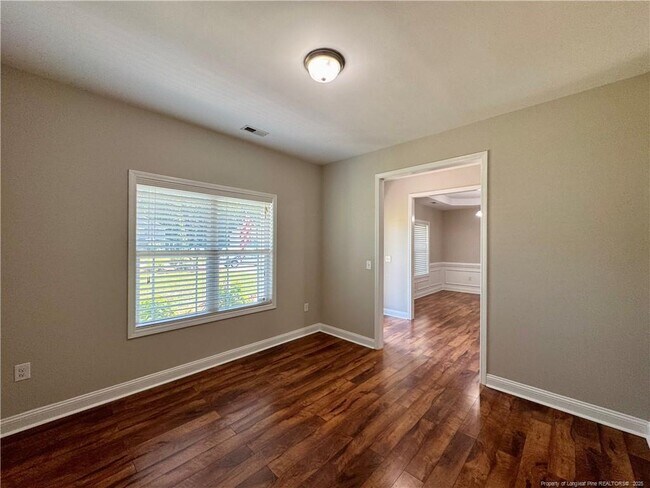 Building Photo - 112 Palmate Ct