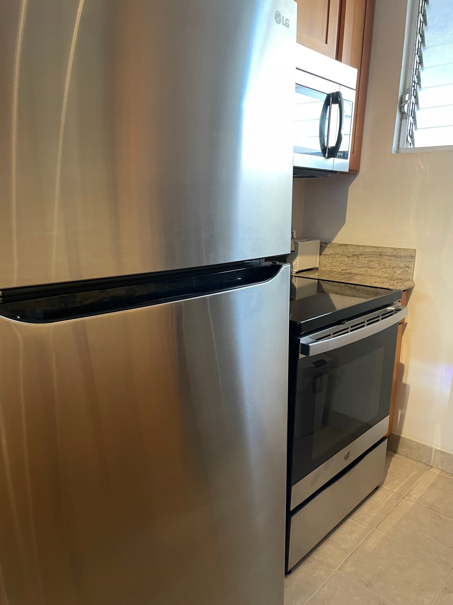 Building Photo - 1676 Ala Moana Blvd