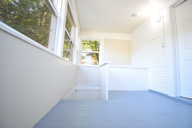 Building Photo - Beautiful 4 Bed 2 Bath Home in NE Portland!
