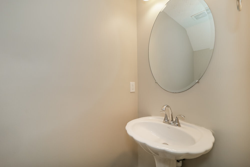 Building Photo - 208 Arbor Creek Dr