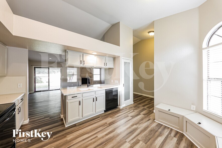 Building Photo - 19626 N 14th Pl