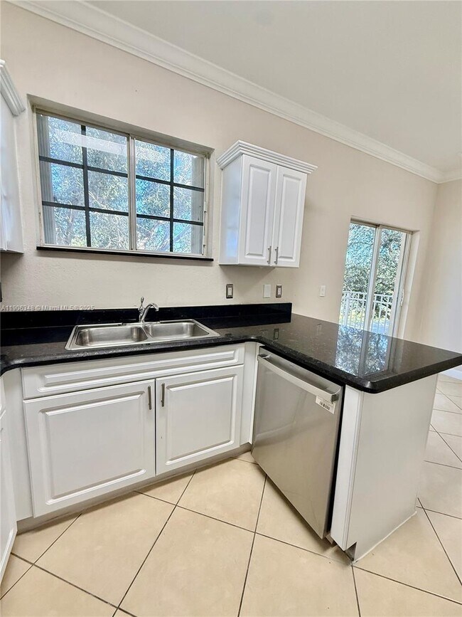 Building Photo - 2665 NE 4th St