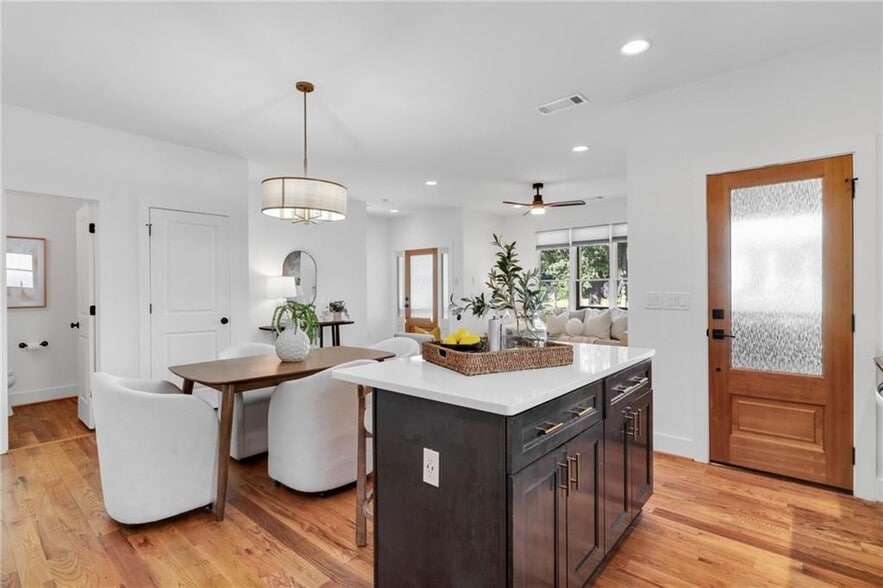 Building Photo - 976 Dunning St SE