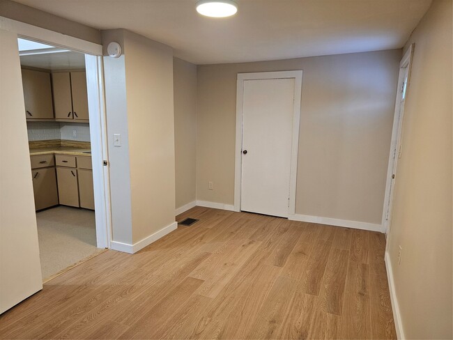 Building Photo - 5 W Chenango Rd