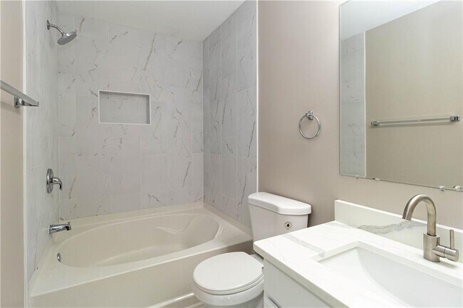 Building Photo - 745 Crestwell Cir