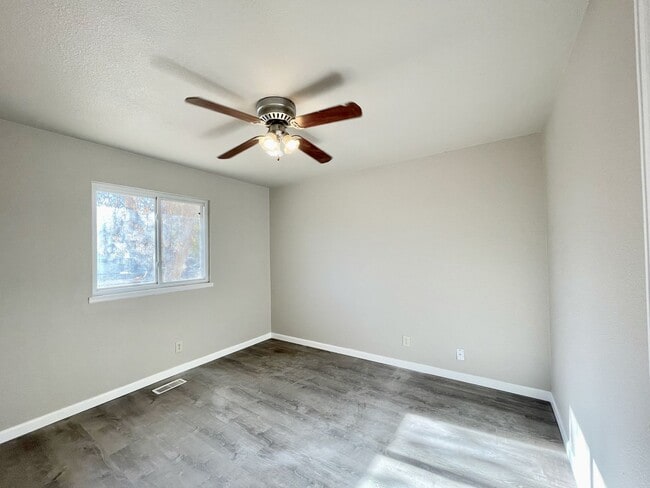 Building Photo - 3 Bedroom/ 1 Bathroom Rancher Close To Fort Carson