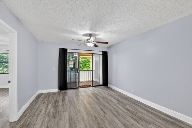 Building Photo - 5985 Forest Hill Blvd