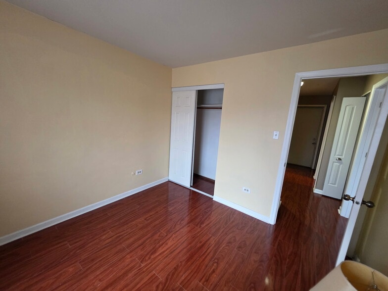 Secondary Bedroom - 8901 S Roberts Rd