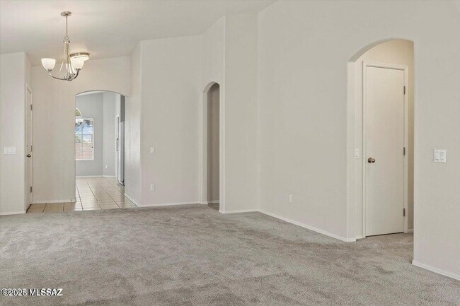 Building Photo - 8142 N Millwheel Pl
