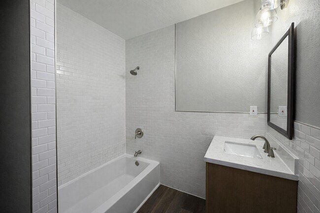 Building Photo - 8226 Harding St