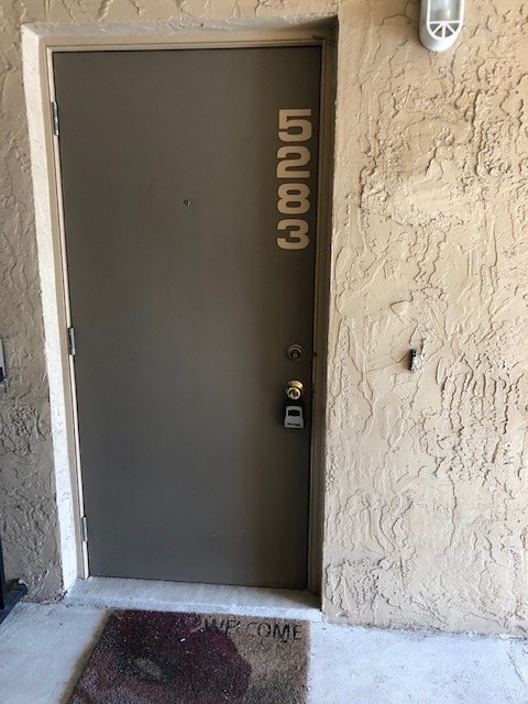 Building Photo - 5283 Vineland Rd