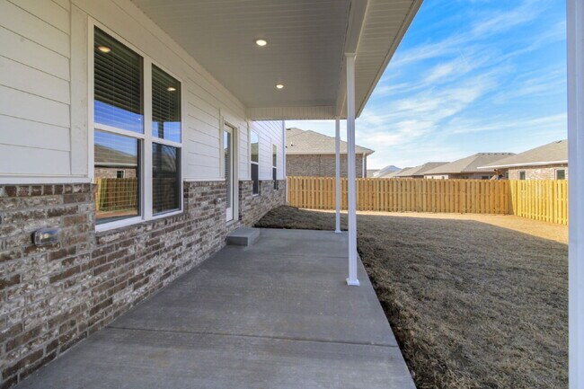 Building Photo - 2040 Tallgrass Ter