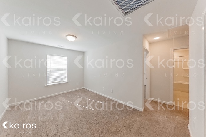 Building Photo - 34 Red Oak Dr.