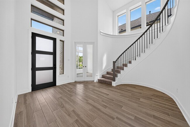 Building Photo - 2803 Sweet Honey Ln
