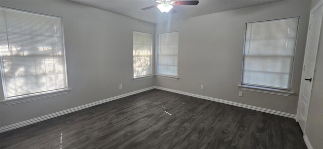 Building Photo - 230 W Louisiana Ave