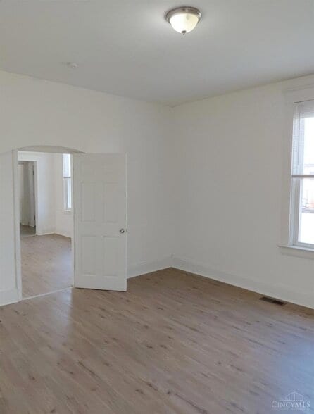 Building Photo - 15 Bertus St