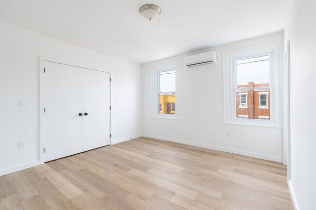 Building Photo - 5758 Spruce St