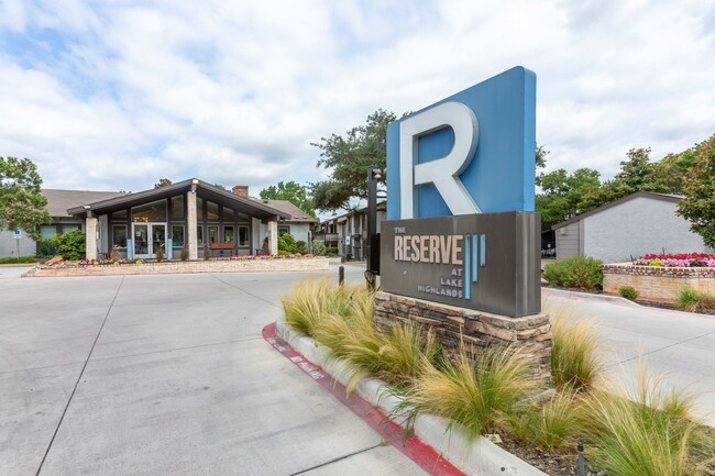 Primary Photo - The Reserve at Lake Highlands