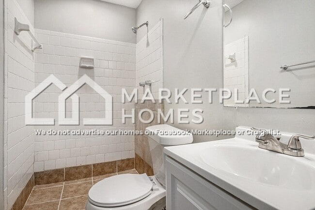 Building Photo - 1570 Meadowview Dr