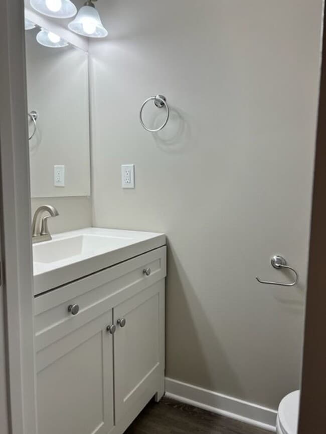 Building Photo - 1805 Dainesway Dr