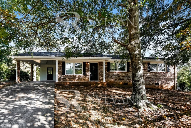 Building Photo - Do not miss out on the incredible opportun...