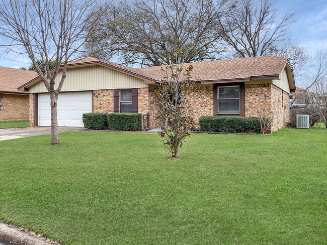 Building Photo - 841 S Atkerson Ln
