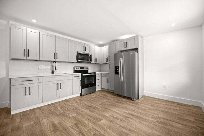 Building Photo - 10990 NW 18th Ave