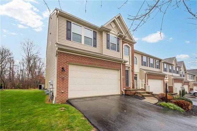 Building Photo - 294 Maple Ridge Dr