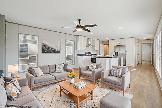 Building Photo - 1626 Swallowtail Dr