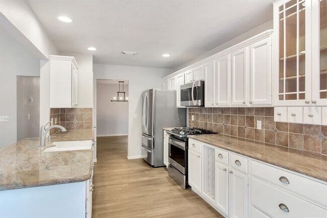 Building Photo - 15 White Bark Pl