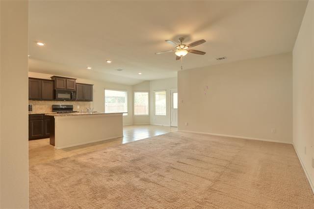 Building Photo - 744 Walls Blvd