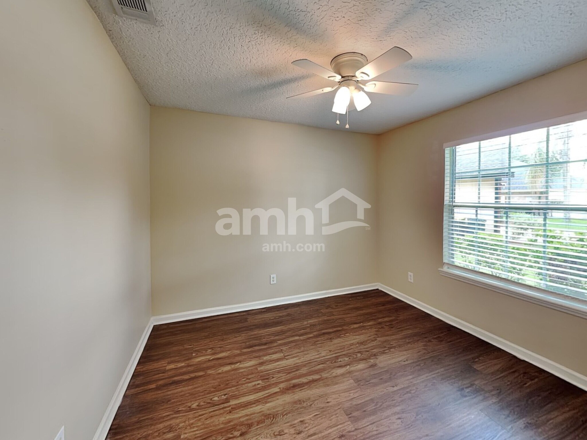 Building Photo - 8745 Edgebrook Ct