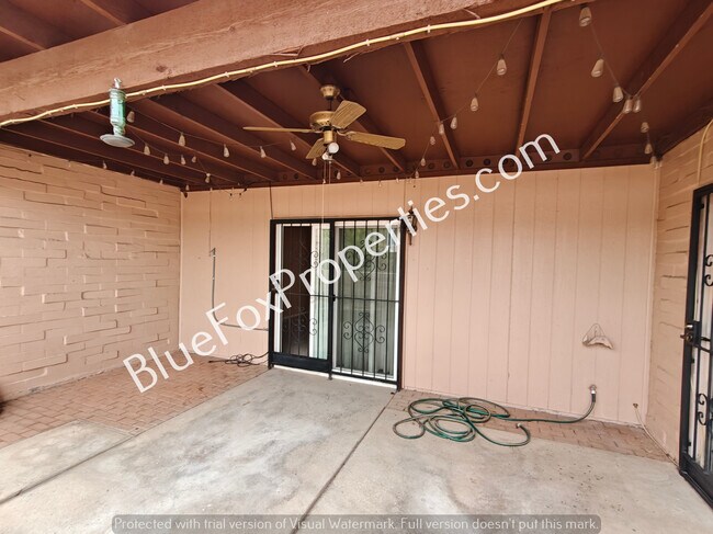 Building Photo - 4227 E Presidio Rd