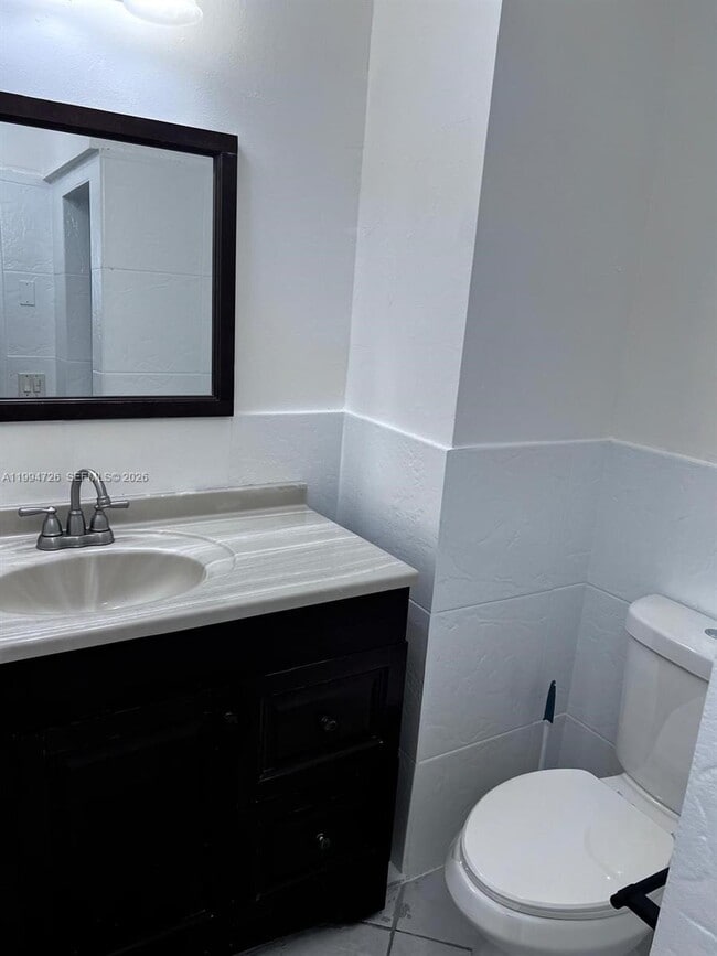 Building Photo - 109 SW 1st Ave