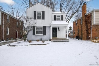 Building Photo - 13336 Balfour Ave