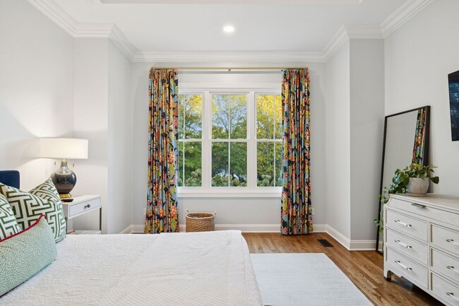 Building Photo - Luxury Executive Rental in Highlands of Ladd Park