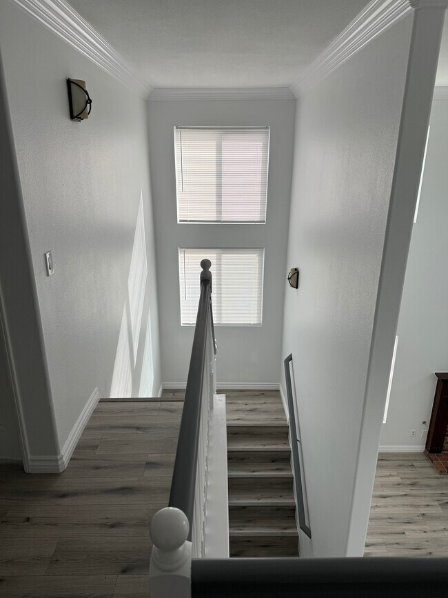 Building Photo - 1711 E 68th St