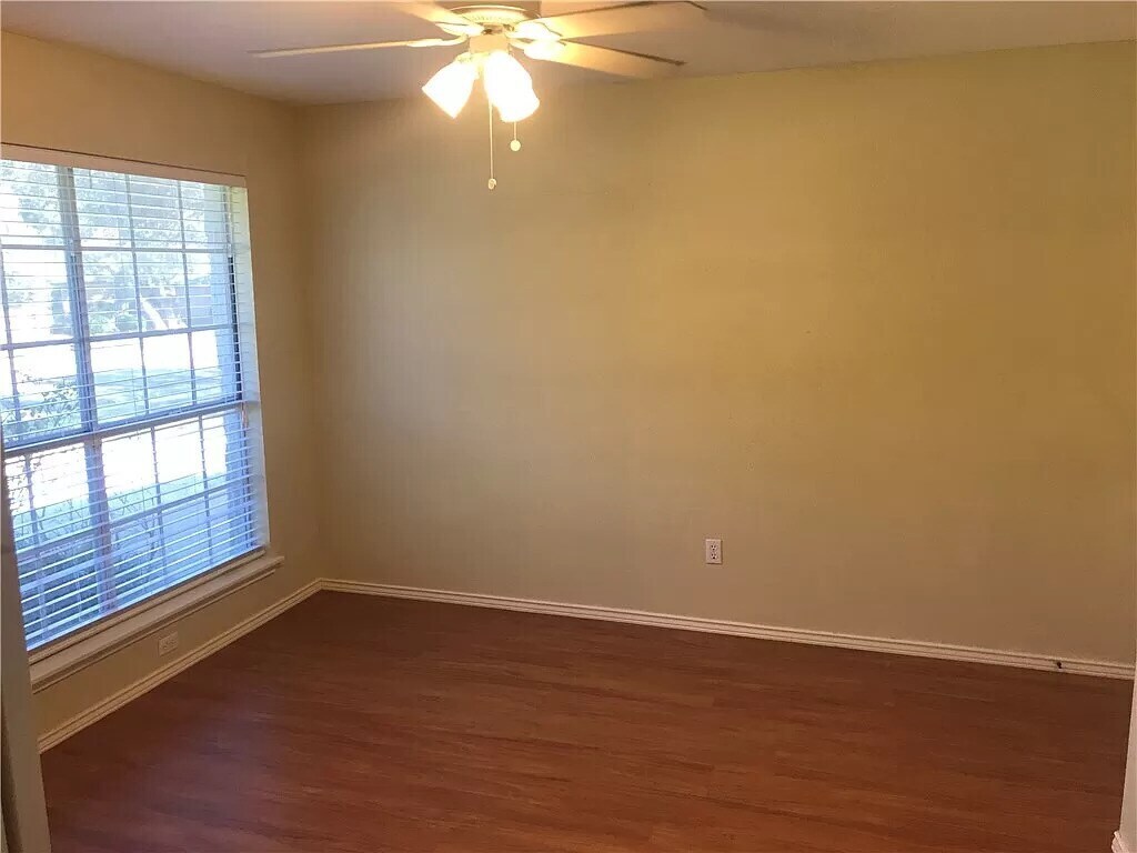 Building Photo - 1204 Machado Rd