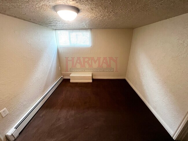 Building Photo - 268 S 900 W