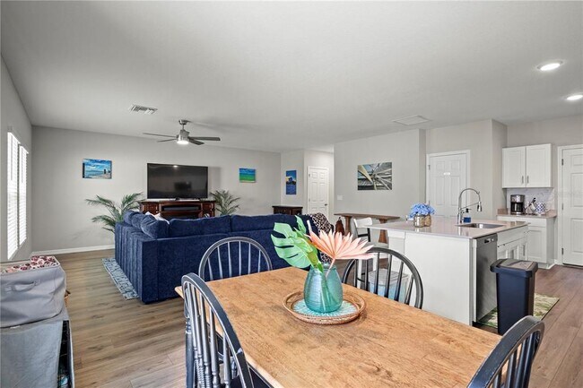 Building Photo - 7580 Freesia Trce