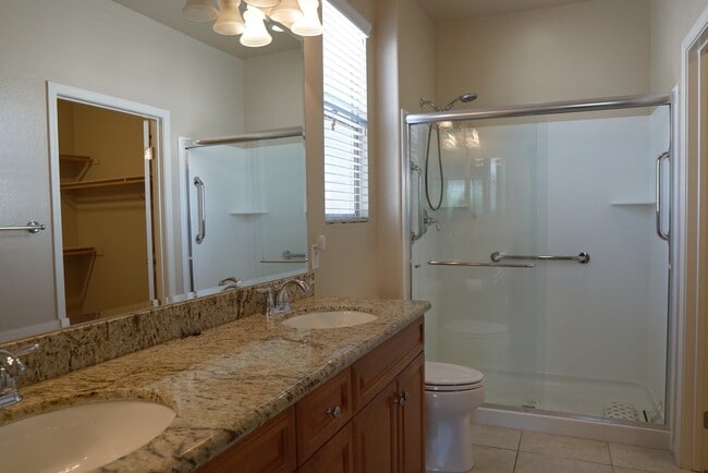 Building Photo - 40093 Corte Refugio